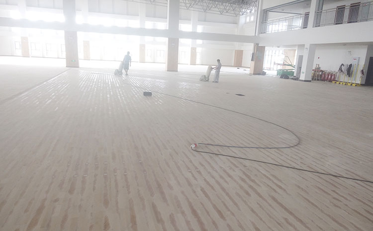 舞臺地膠地板定制規(guī)格是多少？