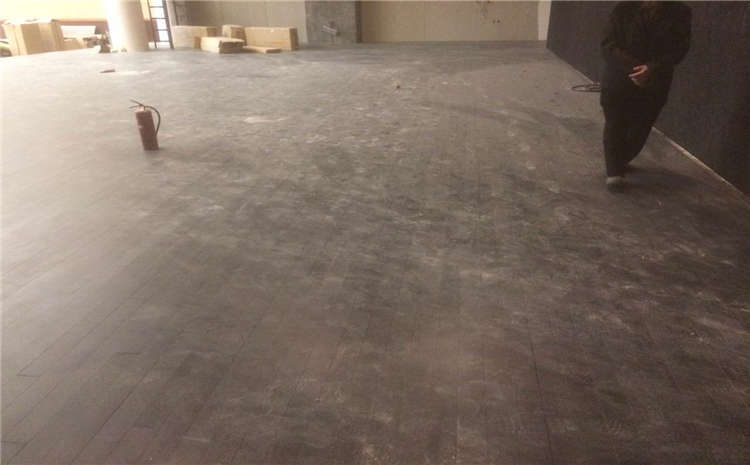 甲醛運(yùn)動(dòng)木地板傷天害理