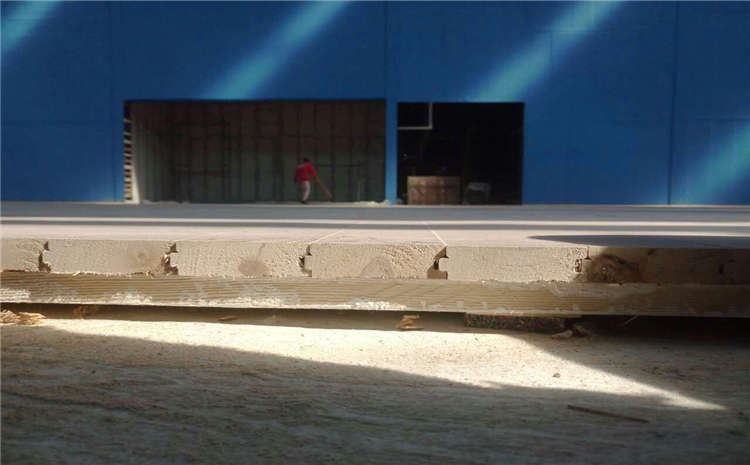 廣東硬木企口運(yùn)動木地板生產(chǎn)廠家