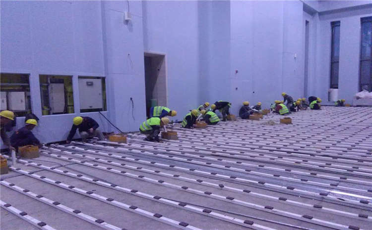 幼兒園教室鋪地板，選擇很重要