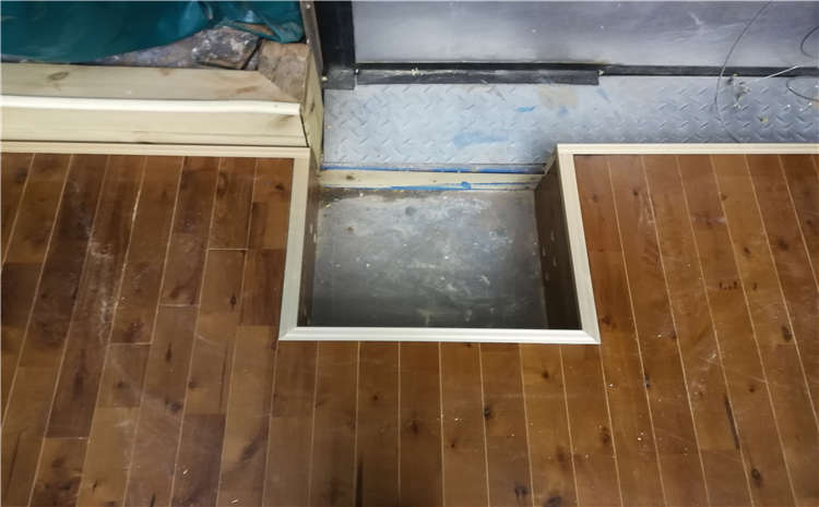 運(yùn)動(dòng)木地板按合同辦事不香嗎？