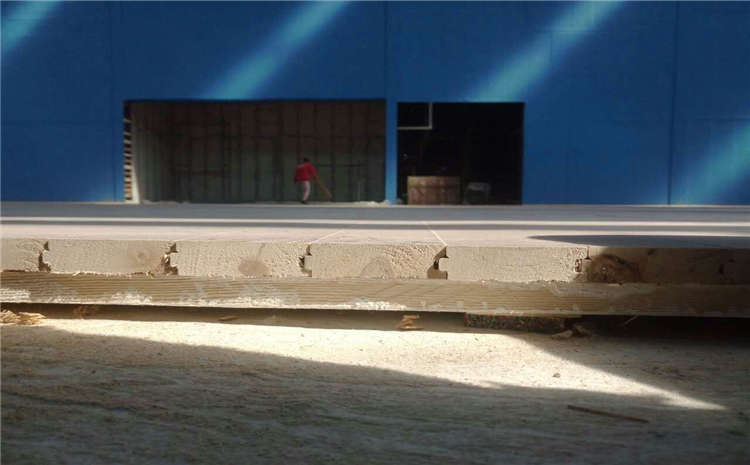 運(yùn)動(dòng)木地板養(yǎng)護(hù)重在細(xì)節(jié)