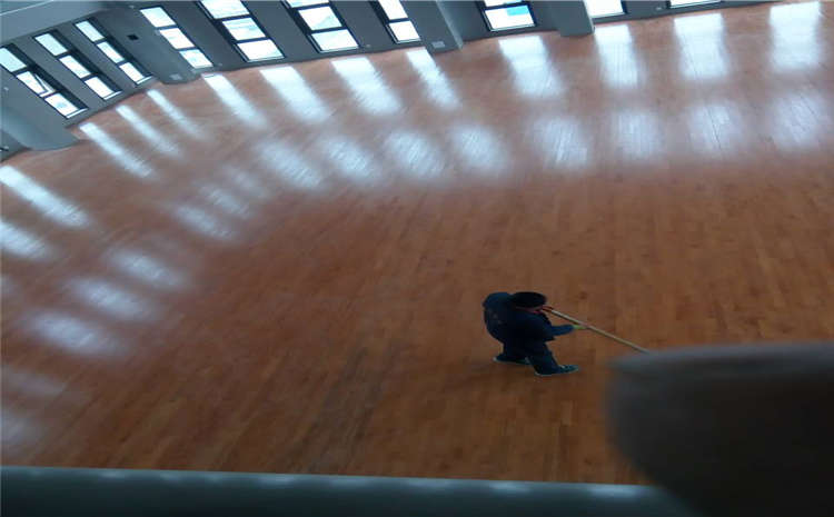 拼接板體育木地板廠家哪家好？