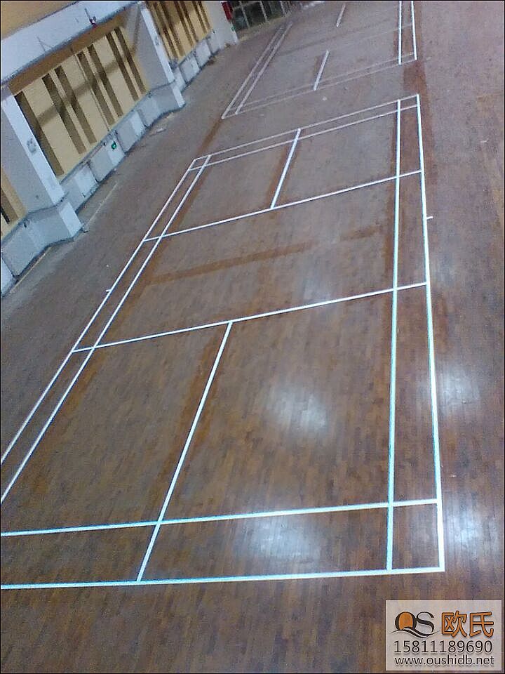 哈密電廠職工活動(dòng)中心運(yùn)動(dòng)木地板案例