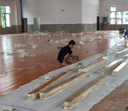 柳州市窯埠街小學(xué)體育館木地板案例圖1
