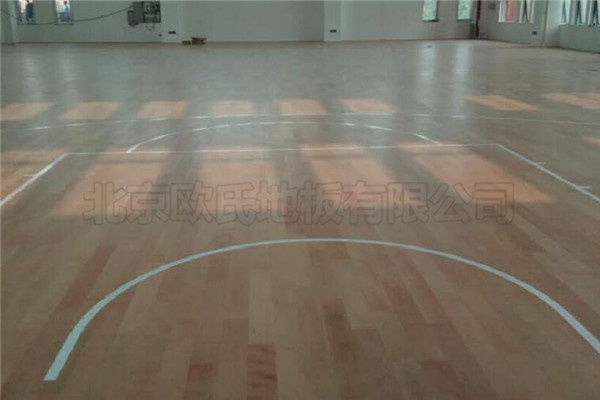 煙臺(tái)開(kāi)發(fā)區(qū)第十小學(xué)運(yùn)動(dòng)木地板工程案例