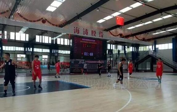  運動木地板效果圖六     秦皇島海濤萬福環(huán)保設備有限公司籃球館