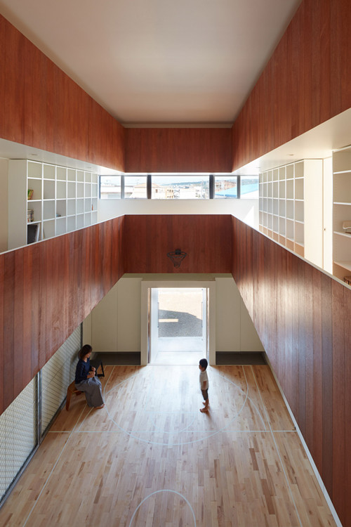 精致簡約！歐氏地板帶您走進日本某家庭自用的籃球場