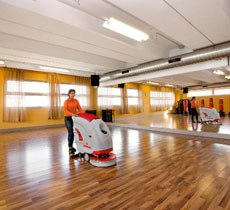 干貨！體育館地板清潔寶典！