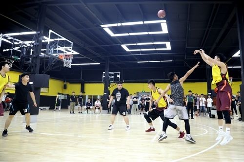 預定籃球館羽毛球館時，應該注意什么