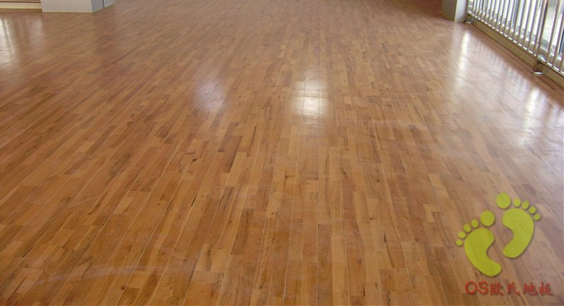 福建三明尤溪縣體育館運(yùn)動木地板鋪設(shè)